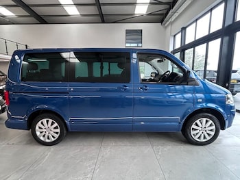 Used Volkswagen Caravelle 2012 for sale - 78930401: Photo