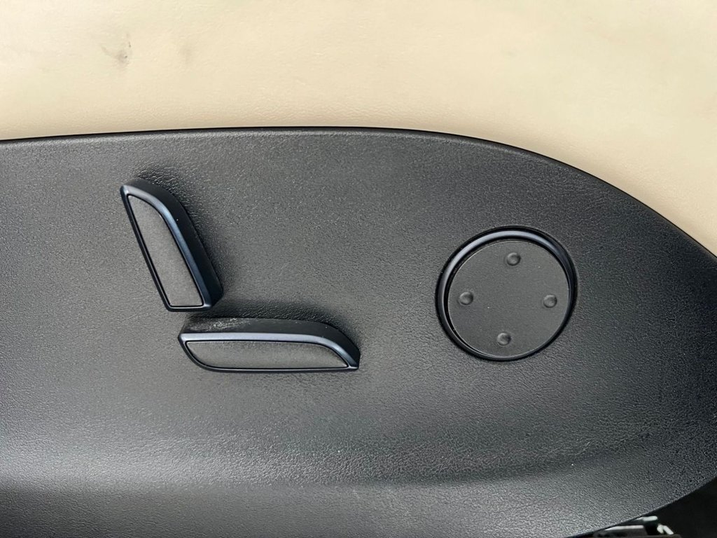 Used Tesla Model X 2018 for sale - 76367546: Photo 32