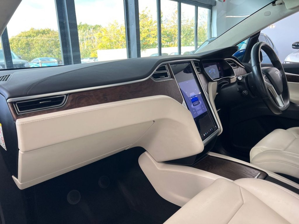 Used Tesla Model X 2018 for sale - 76367546: Photo 42