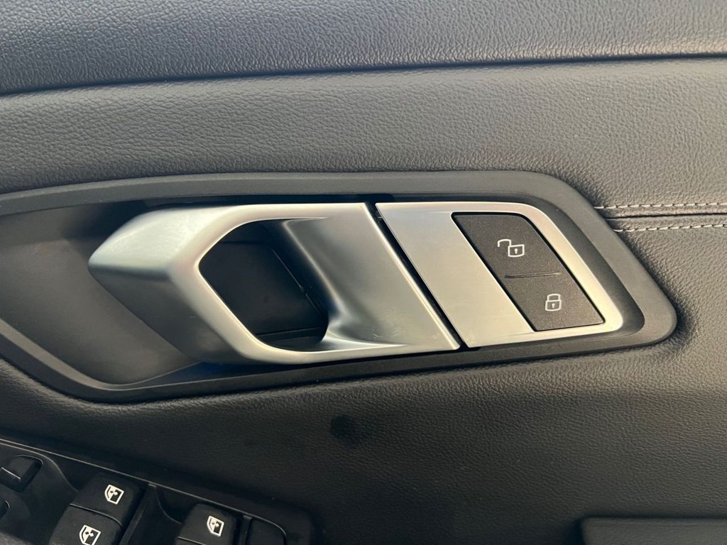 Used BMW 3 Series 2019 for sale - 76429932: Photo 32