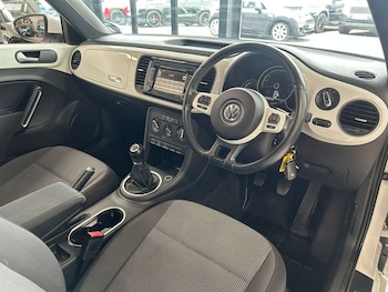 Used Volkswagen Beetle 2014 for sale - 79032306: Photo