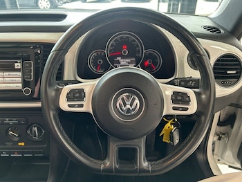 Used Volkswagen Beetle 2014 for sale - 79032306: Photo
