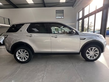 Used Land Rover Discovery Sport 2017 for sale - 76210062: Photo 2