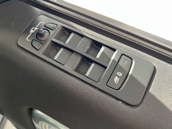 Used Land Rover Discovery Sport 2017 for sale - 76210062: Photo 30