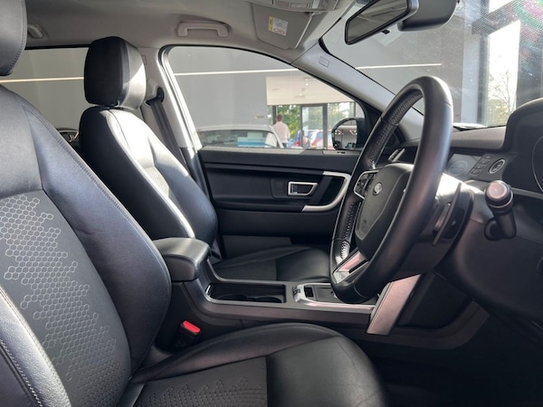 Used Land Rover Discovery Sport 2017 for sale - 76210062: Photo 36