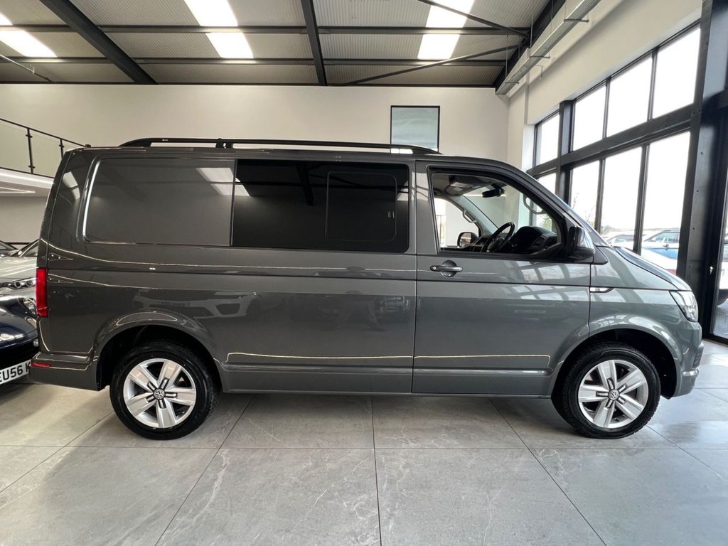 Used Volkswagen Transporter 2018 for sale - 77226935: Photo 2