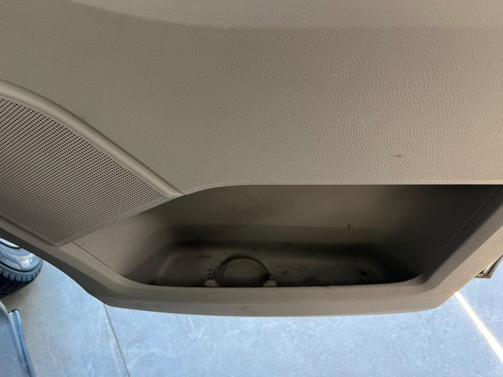 Used Volkswagen Transporter 2018 for sale - 77226935: Photo 24