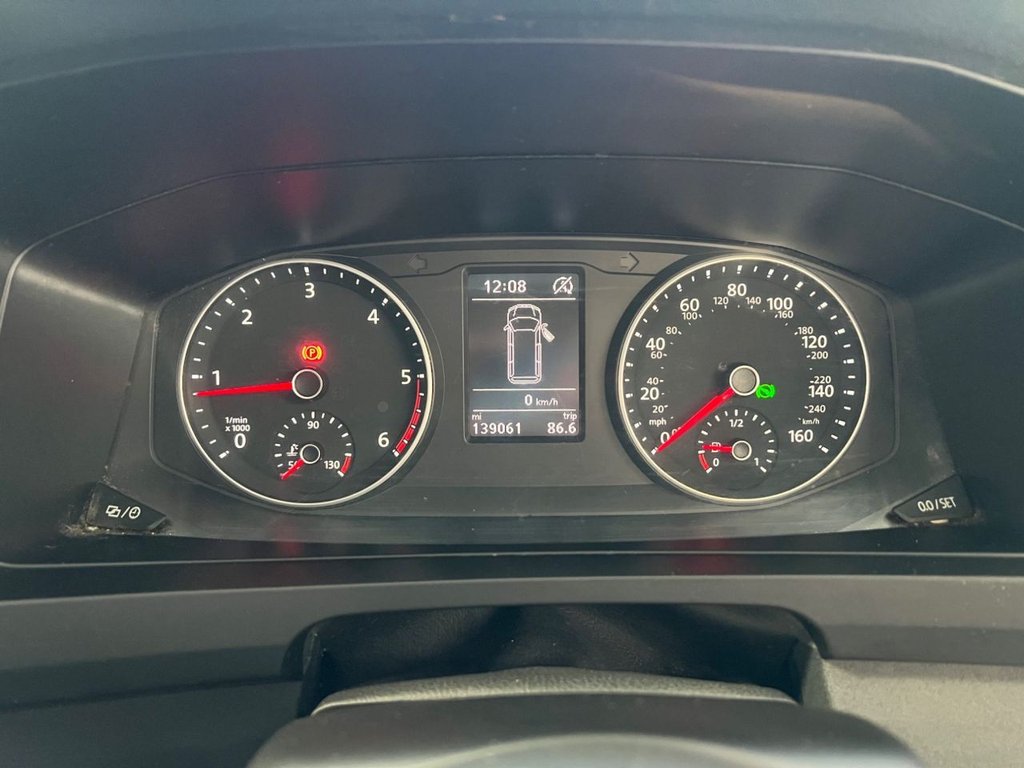 Used Volkswagen Transporter 2018 for sale - 77226935: Photo 32