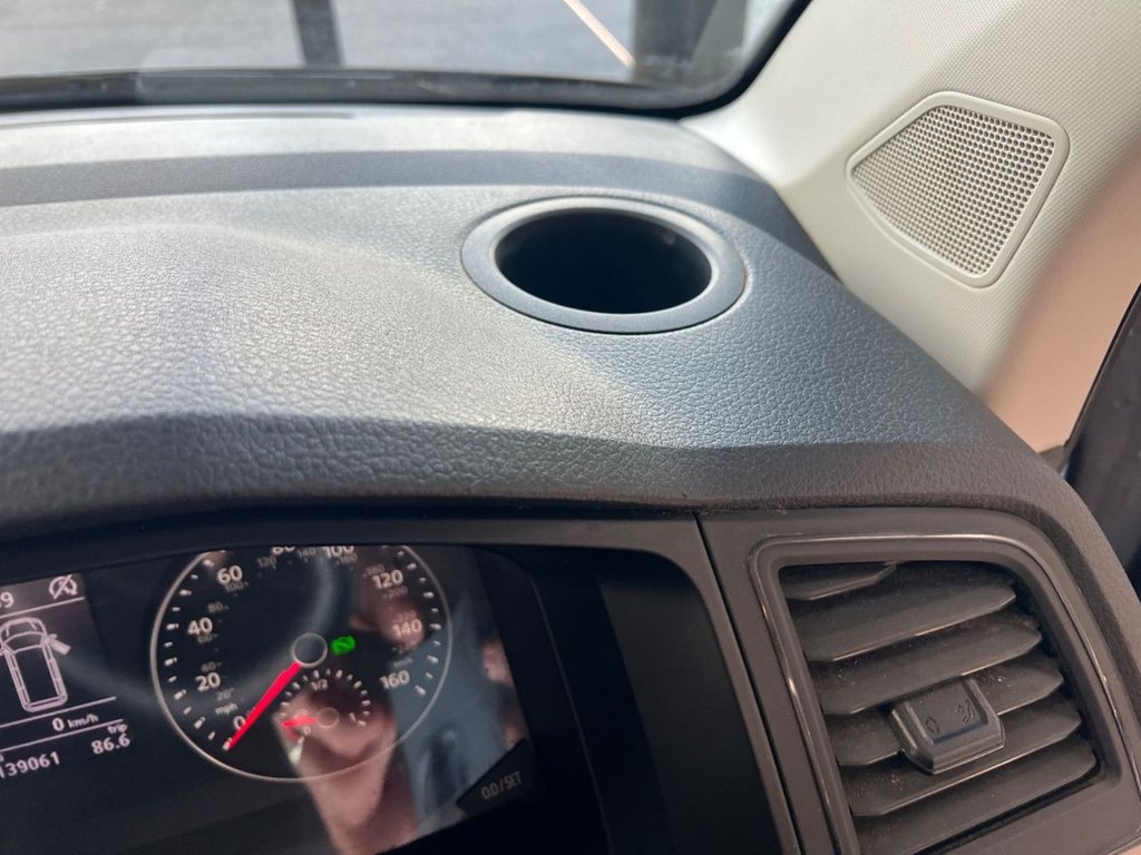 Used Volkswagen Transporter 2018 for sale - 77226935: Photo 39