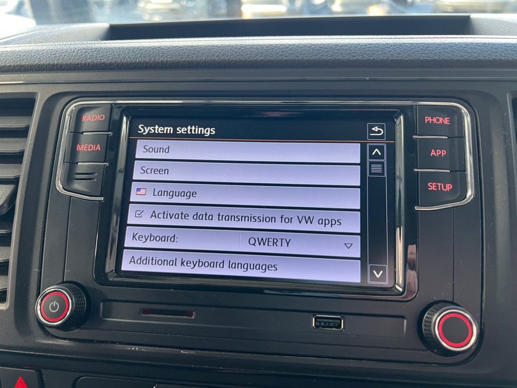 Used Volkswagen Transporter 2018 for sale - 77226935: Photo 45