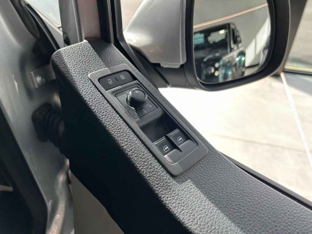 Used Volkswagen Transporter 2017 for sale - 78030226: Photo 29