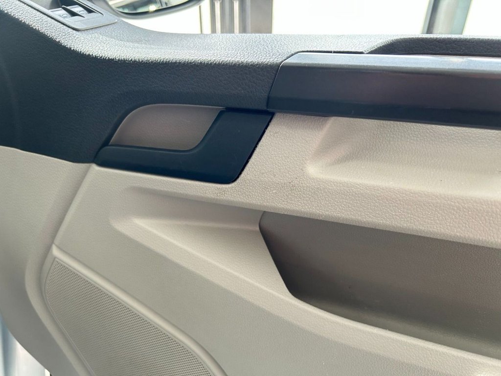 Used Volkswagen Transporter 2017 for sale - 78030226: Photo 30