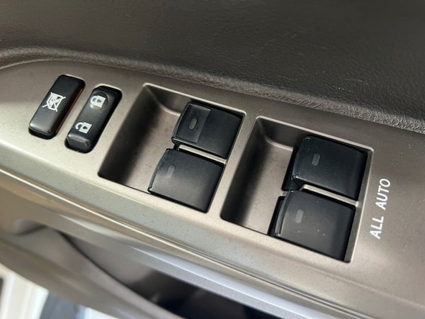 Used Toyota Landcruiser 2010 for sale - 74746914: Photo 35