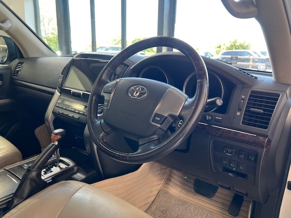 Used Toyota Landcruiser 2010 for sale - 74746914: Photo 37