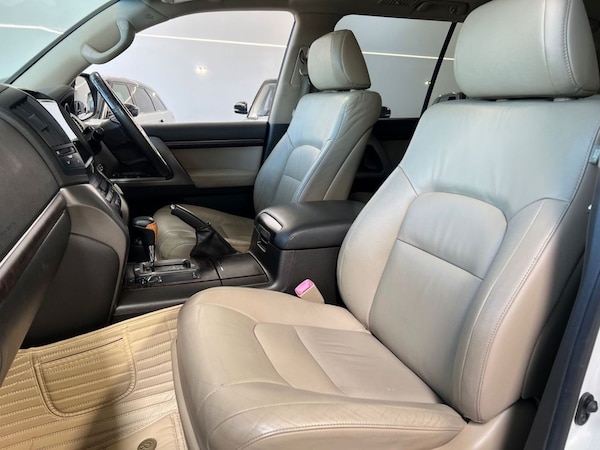 Used Toyota Landcruiser 2010 for sale - 74746914: Photo 46
