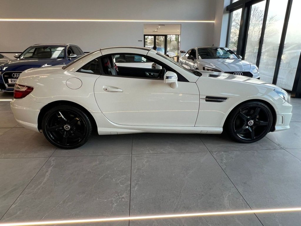 Used Mercedes-Benz SLK 2012 for sale - 77038125: Photo 2