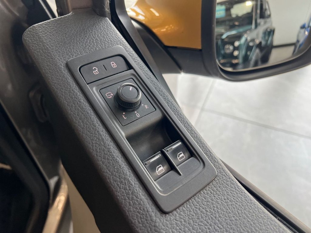 Used Volkswagen Transporter 2018 for sale - 77369551: Photo 27