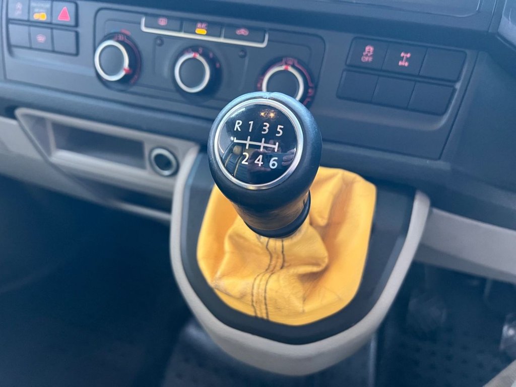 Used Volkswagen Transporter 2018 for sale - 77369551: Photo 42