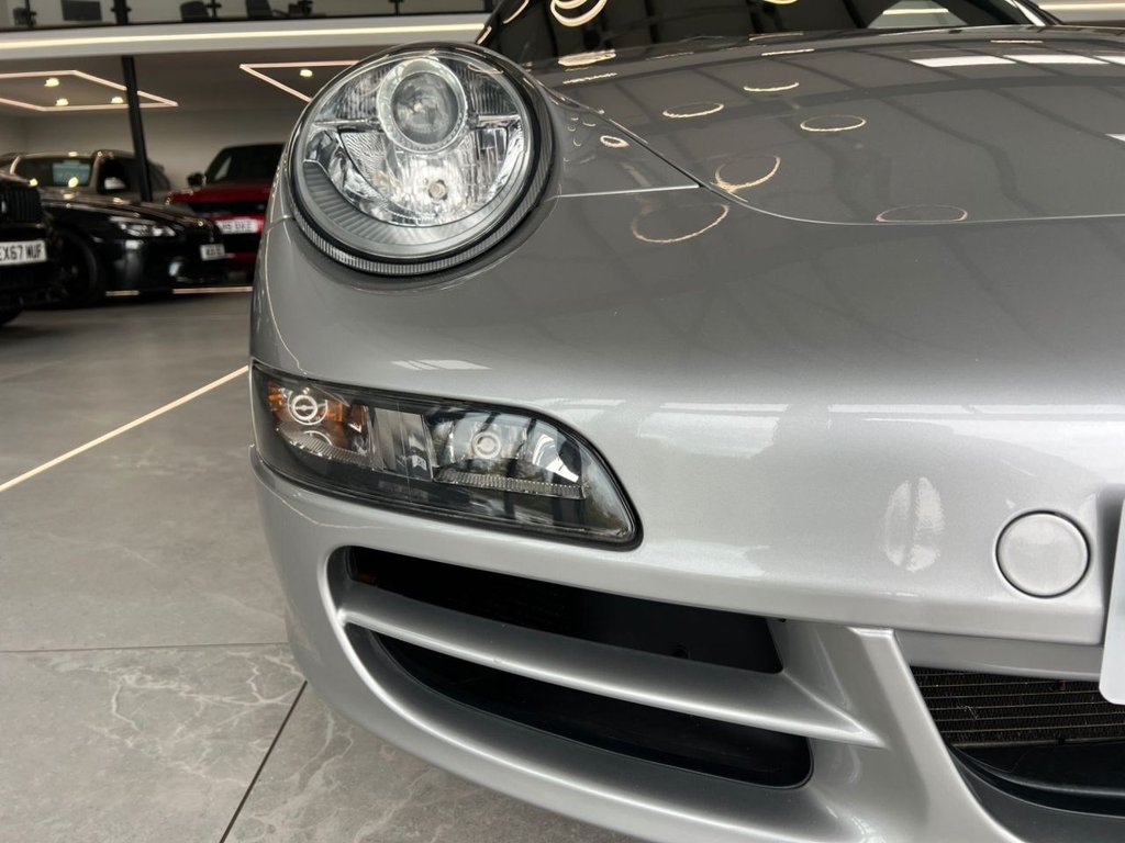 Used Porsche 911 2005 for sale - 76520610: Photo 14