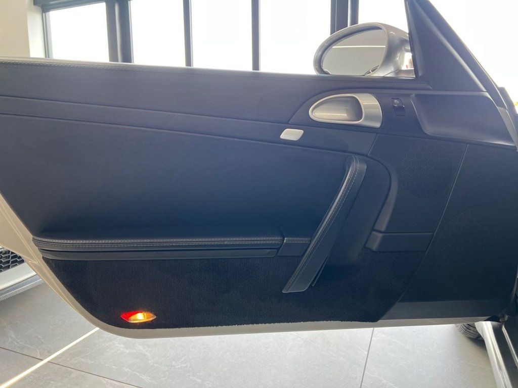 Used Porsche 911 2005 for sale - 76520610: Photo 36