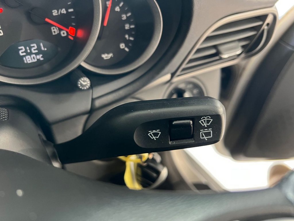 Used Porsche 911 2005 for sale - 76520610: Photo 48