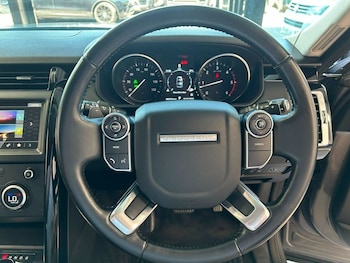 Used Land Rover Discovery 2018 for sale - 78702397: Photo