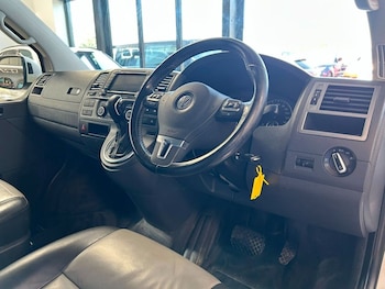 Used Volkswagen Caravelle 2012 for sale - 79506622: Photo
