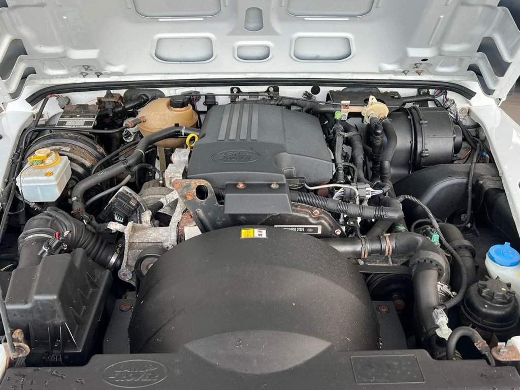 Used Land Rover Defender 2014 for sale - 76973080: Photo 28