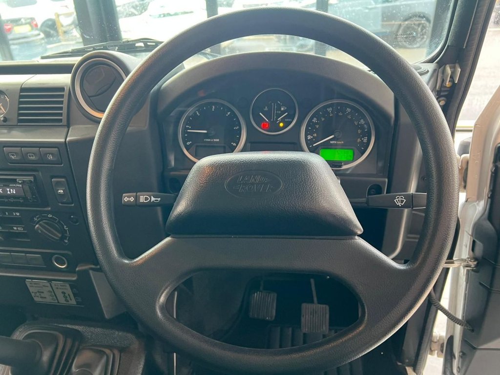 Used Land Rover Defender 2014 for sale - 76973080: Photo 4