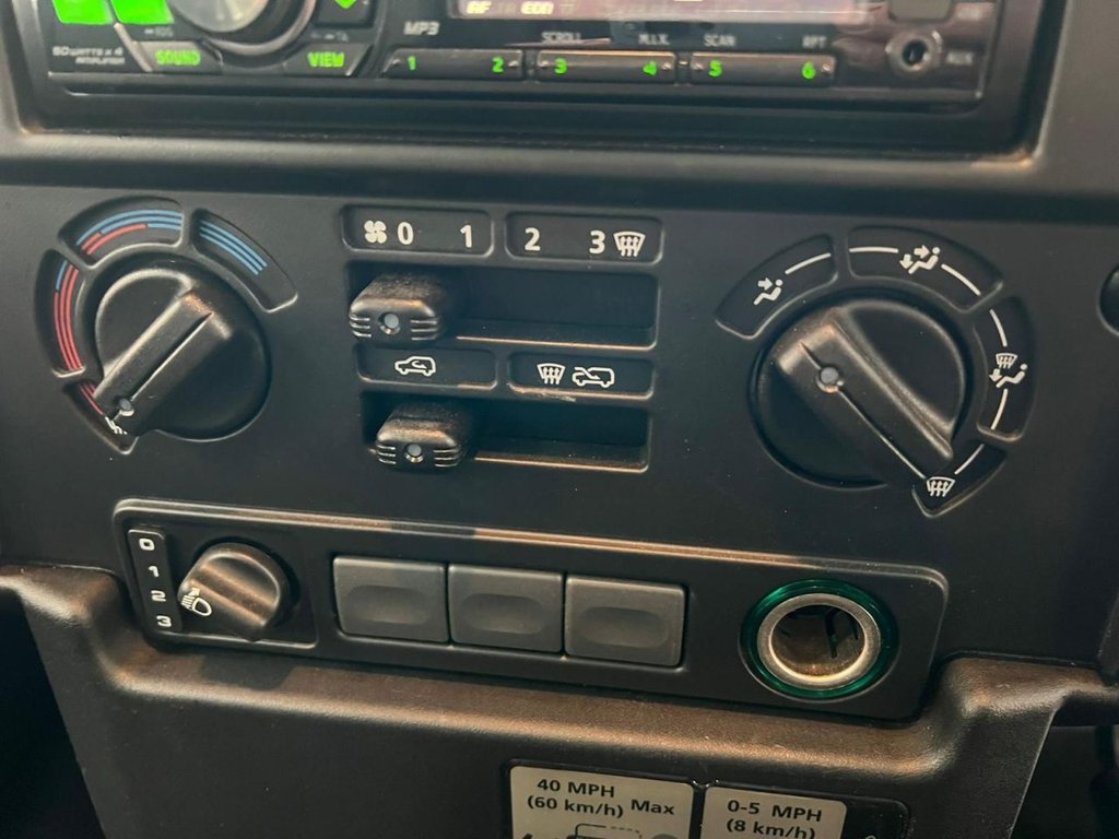 Used Land Rover Defender 2014 for sale - 76973080: Photo 50