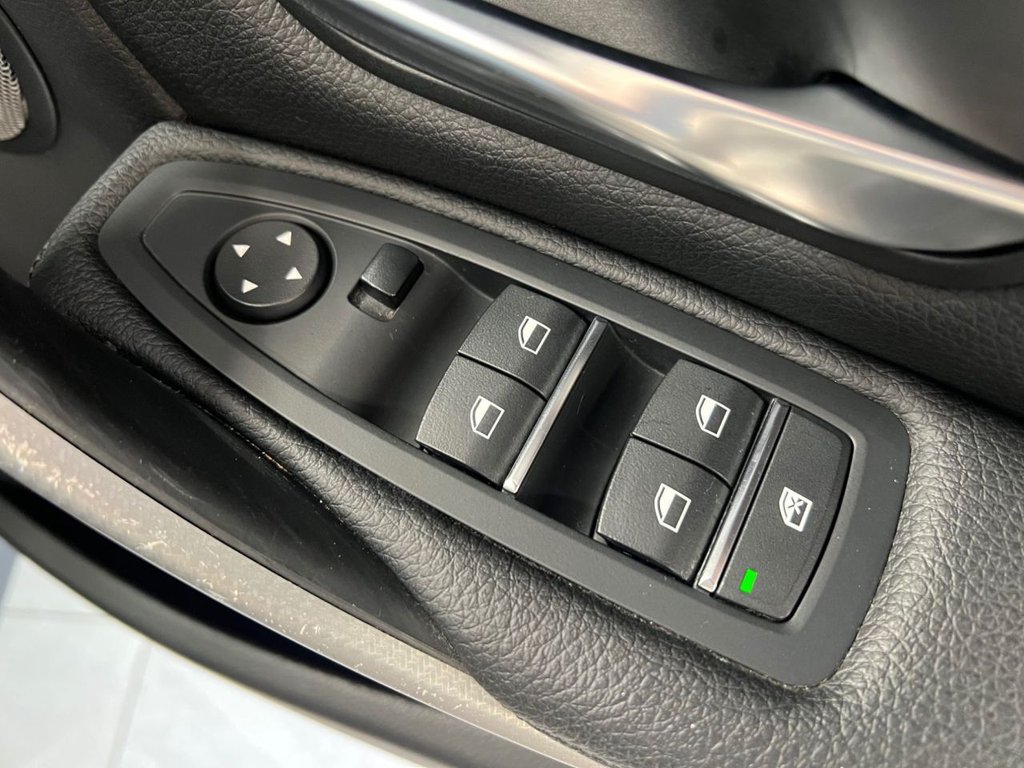 Used BMW 3 Series 2018 for sale - 76119108: Photo 32