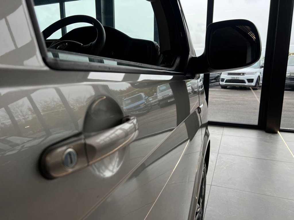 Used Volkswagen Transporter Shuttle 2019 for sale - 76417769: Photo 20