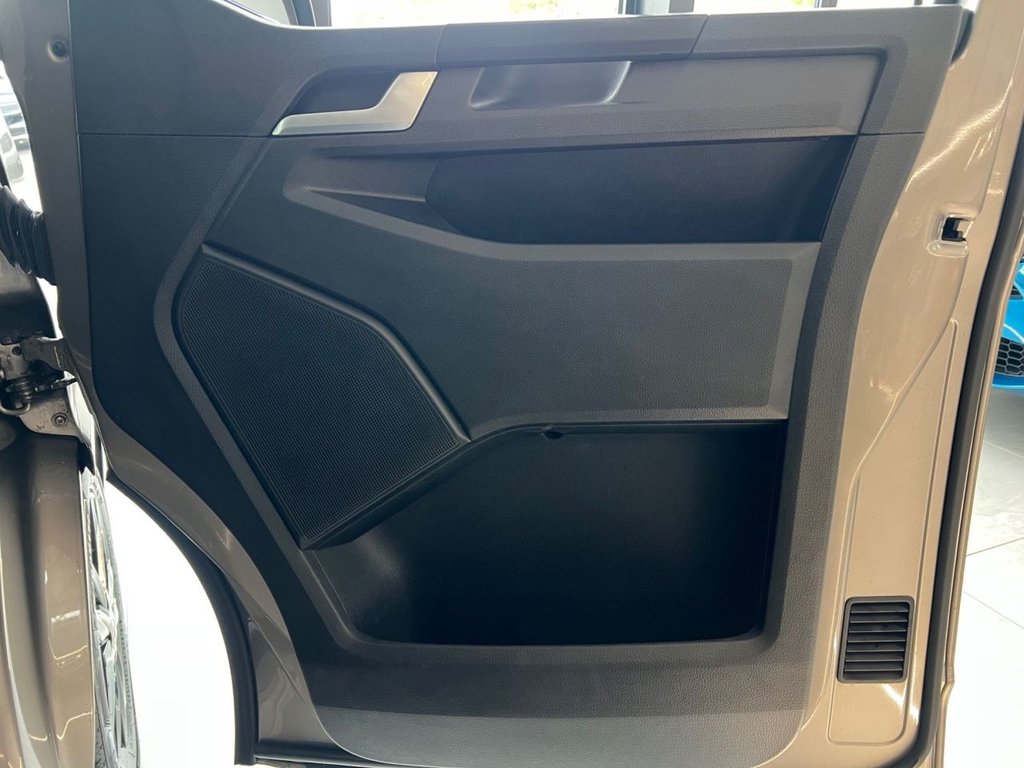 Used Volkswagen Transporter Shuttle 2019 for sale - 76417769: Photo 27