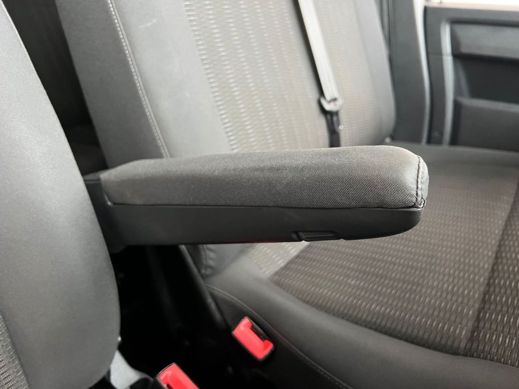 Used Volkswagen Transporter Shuttle 2019 for sale - 76417769: Photo 33