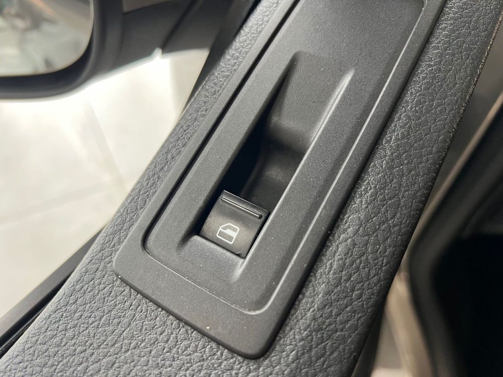 Used Volkswagen Transporter Shuttle 2019 for sale - 76417769: Photo 38