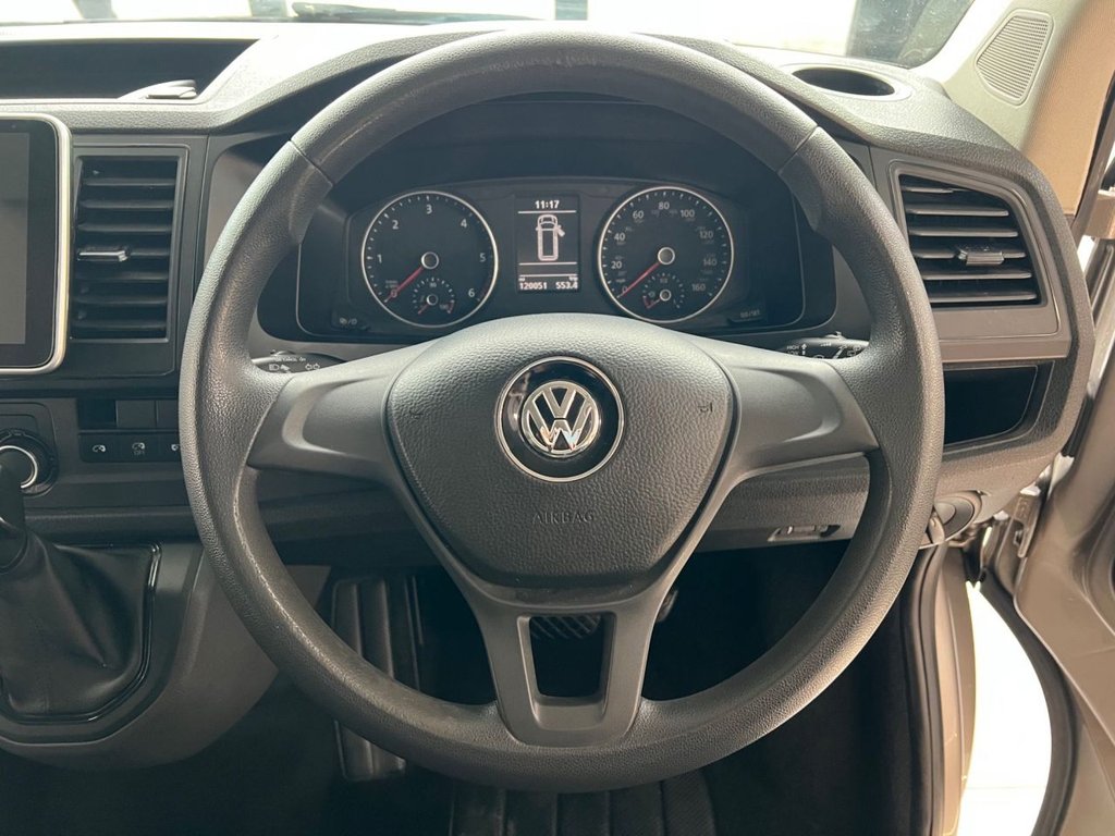 Used Volkswagen Transporter Shuttle 2019 for sale - 76417769: Photo 40