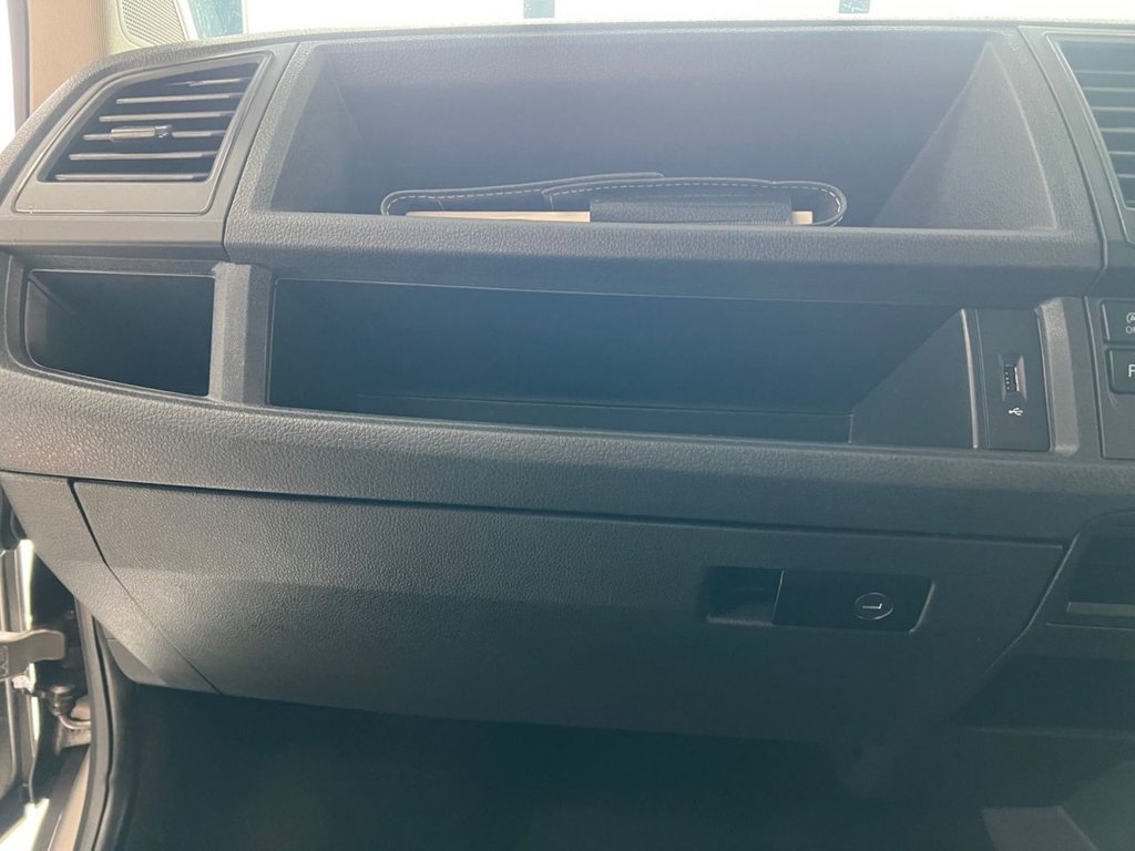 Used Volkswagen Transporter Shuttle 2019 for sale - 76417769: Photo 41