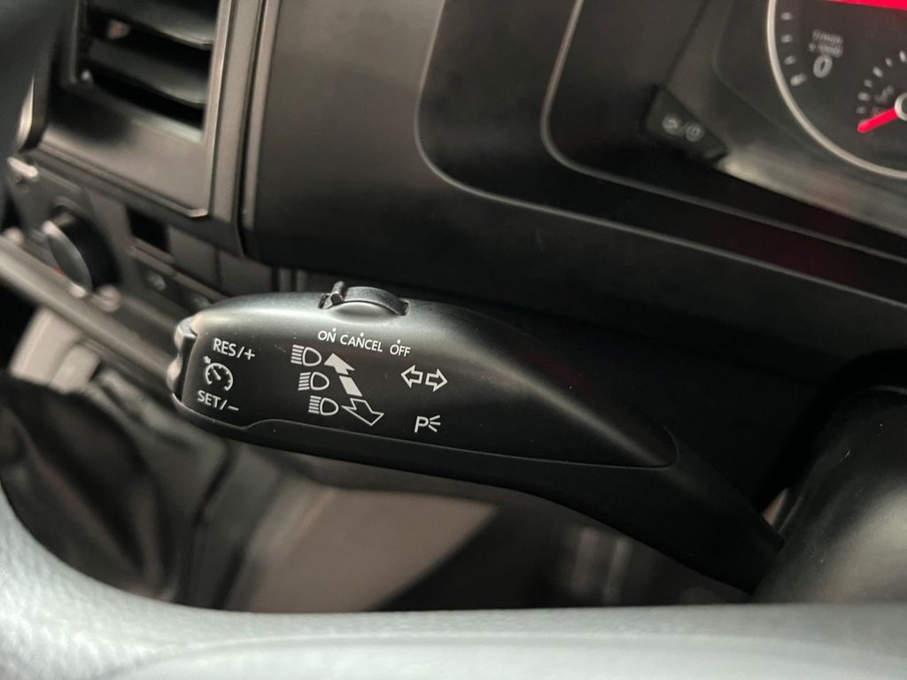 Used Volkswagen Transporter Shuttle 2019 for sale - 76417769: Photo 43