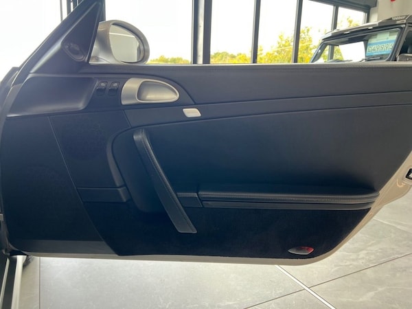 Used Porsche 911 2005 for sale - 76162716: Photo 24