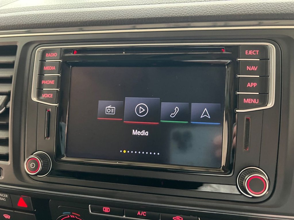 Used Volkswagen Transporter 2018 for sale - 77327759: Photo 48