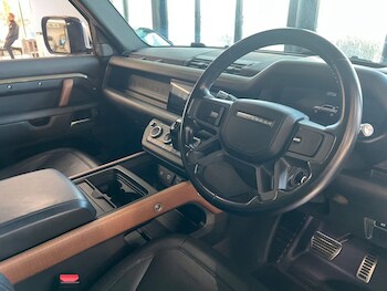 Used Land Rover Defender 2020 for sale - 77249818: Photo