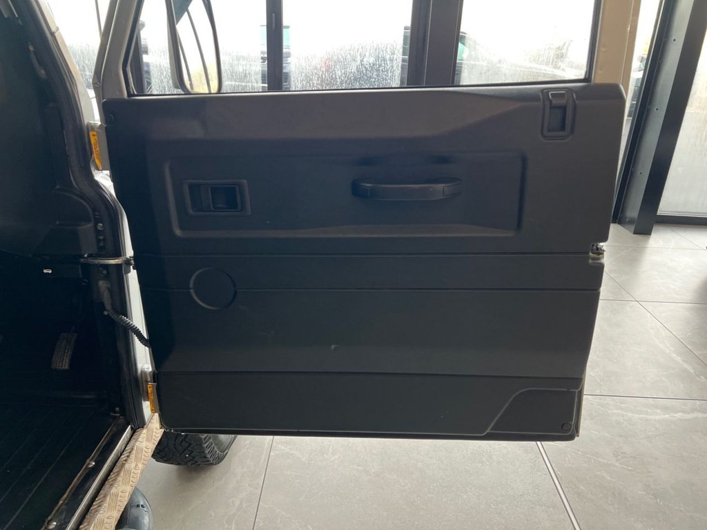 Used Land Rover Defender 2014 for sale - 77249828: Photo 25