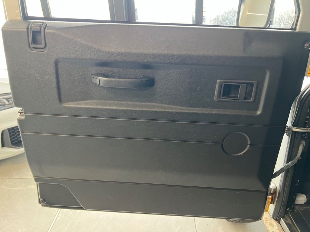 Used Land Rover Defender 2014 for sale - 77249828: Photo 38