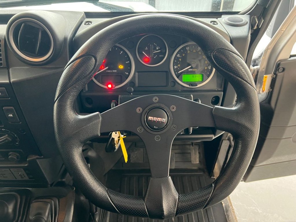 Used Land Rover Defender 2014 for sale - 77249828: Photo 4