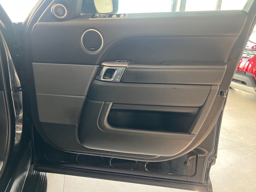 Used Land Rover Range Rover Sport 2018 for sale - 76758726: Photo 23