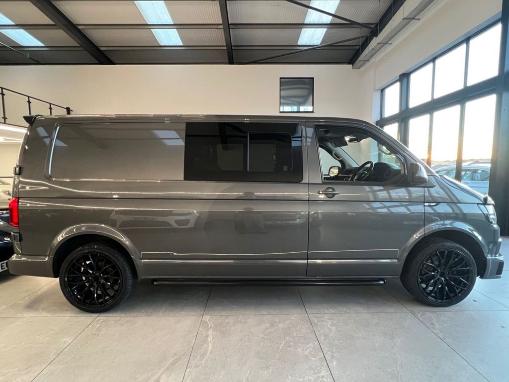 Used Volkswagen Transporter 2018 for sale - 77111289: Photo 2