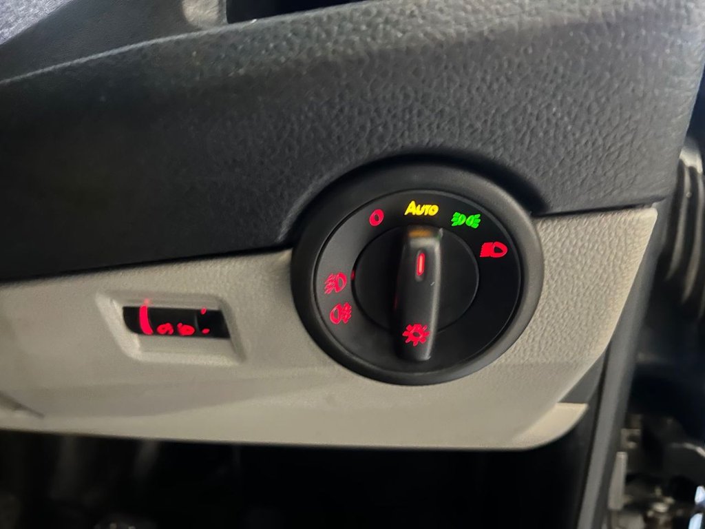 Used Volkswagen Transporter 2018 for sale - 77111289: Photo 32