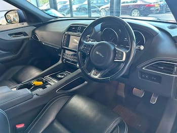 Used Jaguar F-Pace 2016 for sale - 79709037: Photo