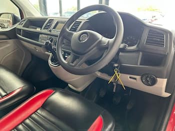 Used Volkswagen Transporter 2016 for sale - 79723227: Photo