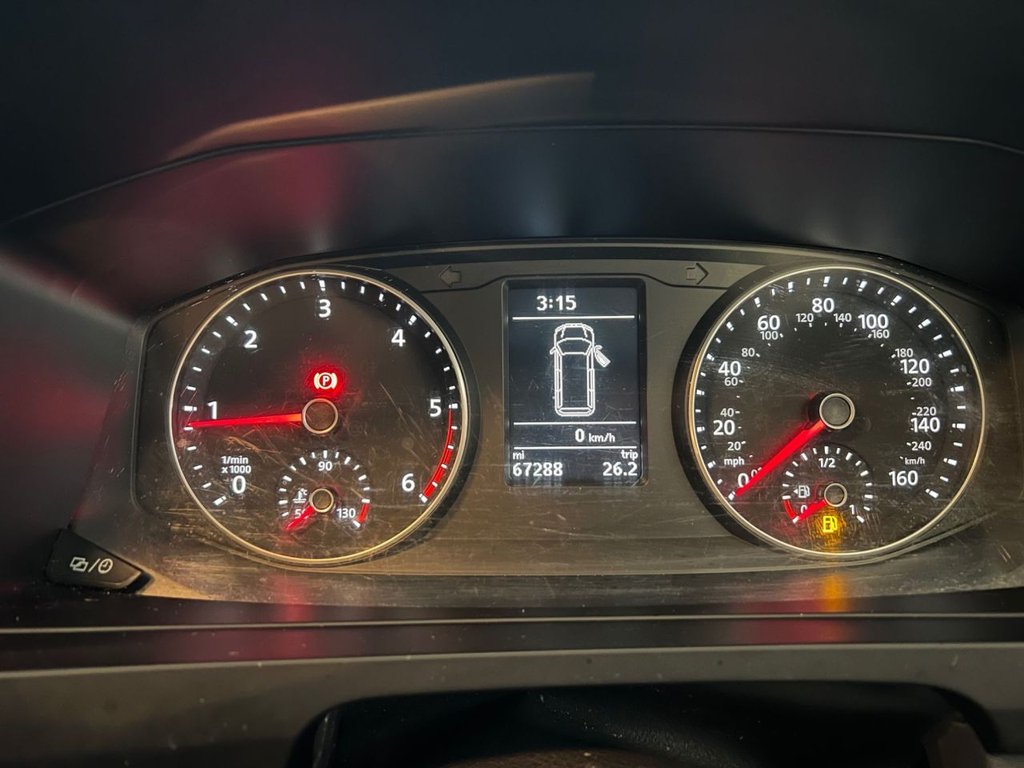 Used Volkswagen Transporter Shuttle 2017 for sale - 76595929: Photo 28